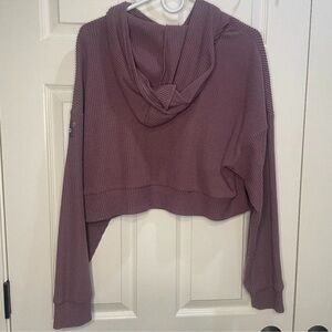 EUC Alo yoga muse set. Size medium sweatshirt and joggers.